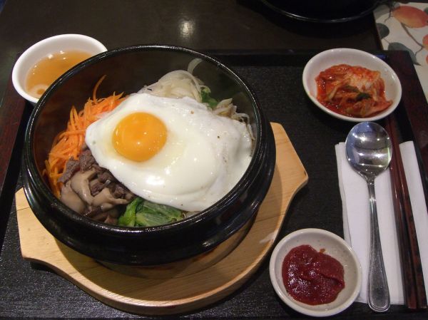 People talking in a Korean cafe