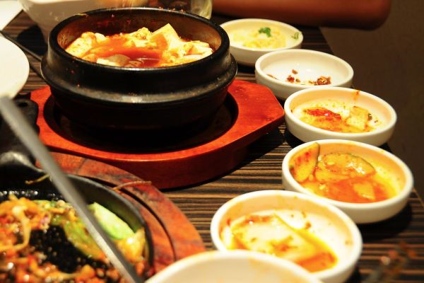 한국 반찬 제대로 먹는 법: 리필 시스템 완벽 정리